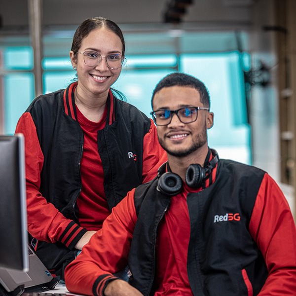 Red5G Collage Photo 4