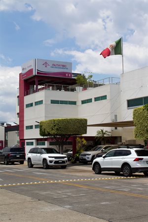 ETIQUETAS ELECTRONICAS DE OCCIDENTE Collage Photo 0