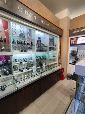 Distribuidora de Relojes y Accesorios S.A.C. Collage Photo 1