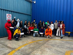 Man Pan Service Collage Photo 0