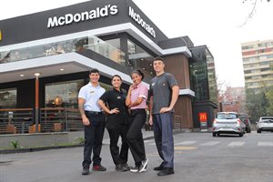 McDonald´s Chile Collage Photo 4